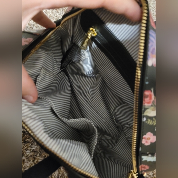 Loungefly Disney Alice In Wonderland floral duffel bag - Picture 9 of 10